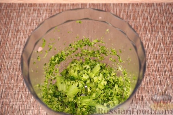 Мясные котлеты с брокколи