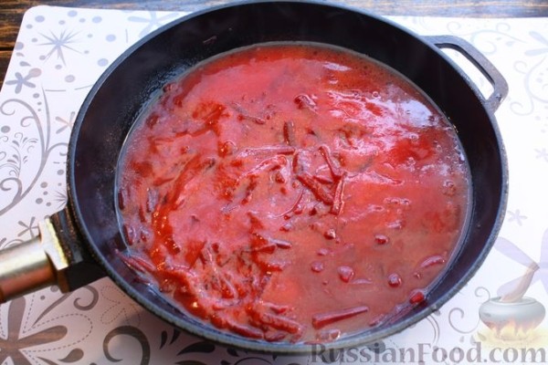 Борщ полтавский с галушками и свиными рёбрышками