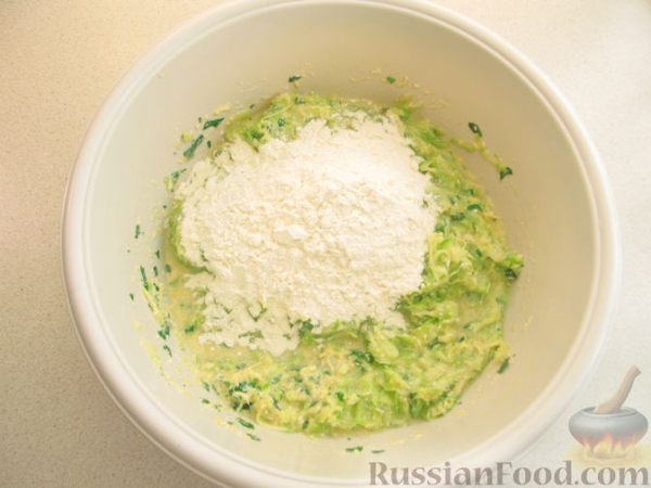 Пирог из кабачков с сыром