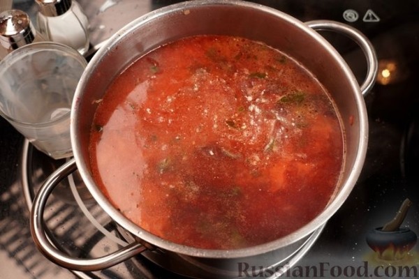 Свекольный суп со сливками и фетой