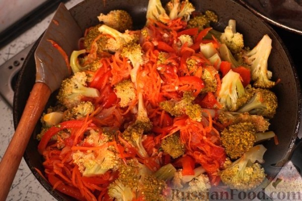 Брокколи, тушенная с мясом