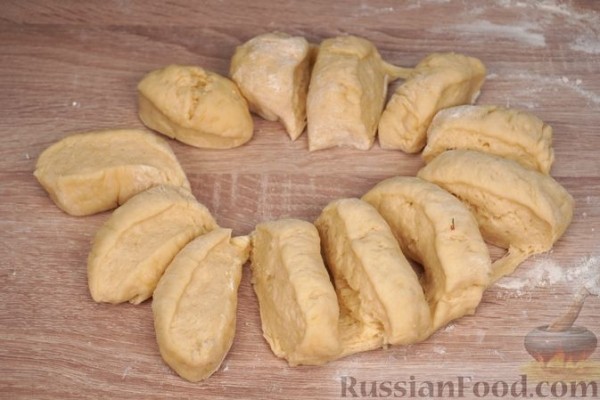 Бездрожжевые пирожки с картофелем, грибами и зеленью (в духовке)