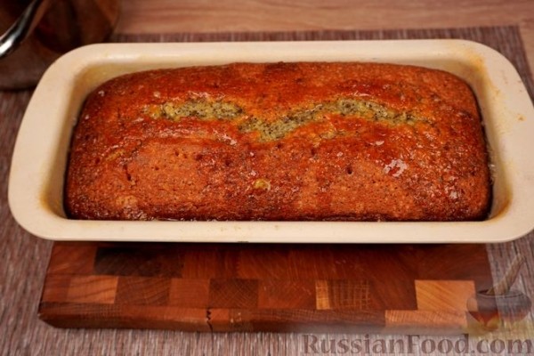 Кекс с маком, цедрой и лимонной пропиткой