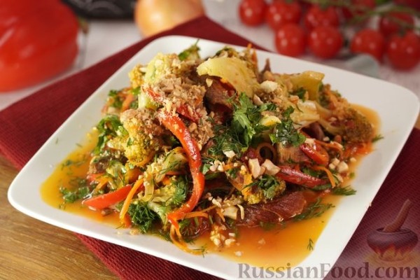 Брокколи, тушенная с мясом