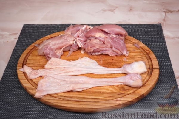 Фаршированные куриные окорочка с кабачком