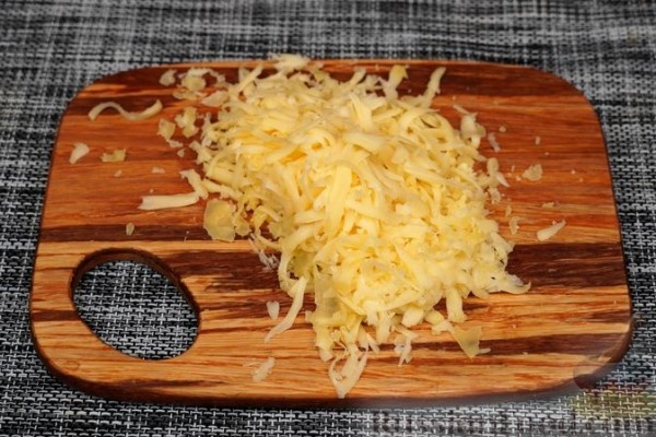 Курица, запечённая с баклажанами и грибами