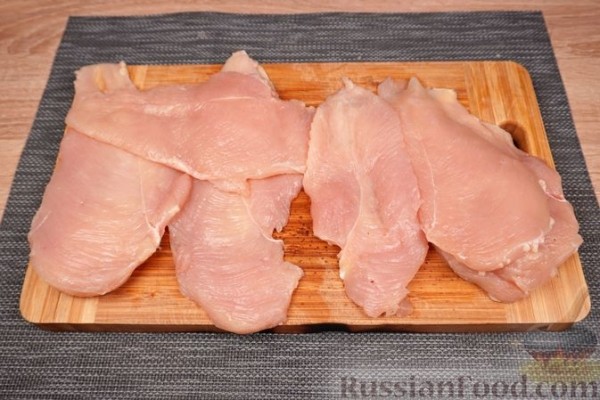 Куриные рулетики с грибами, в сливках