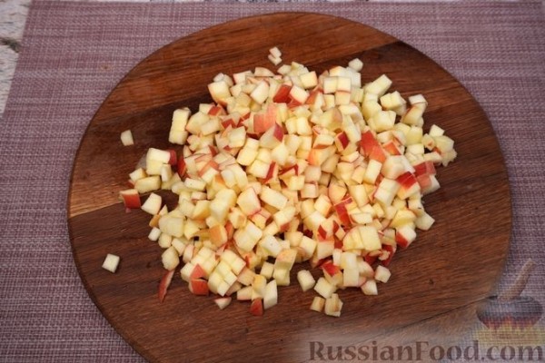 Запеканка из фарша с яблоками