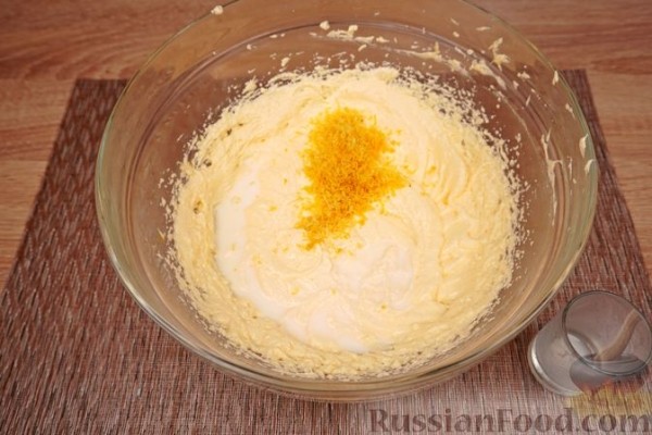 Кекс с маком, цедрой и лимонной пропиткой