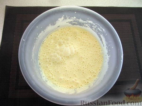Заливной миндальный пирог с яйцами и зелёным луком (без муки)