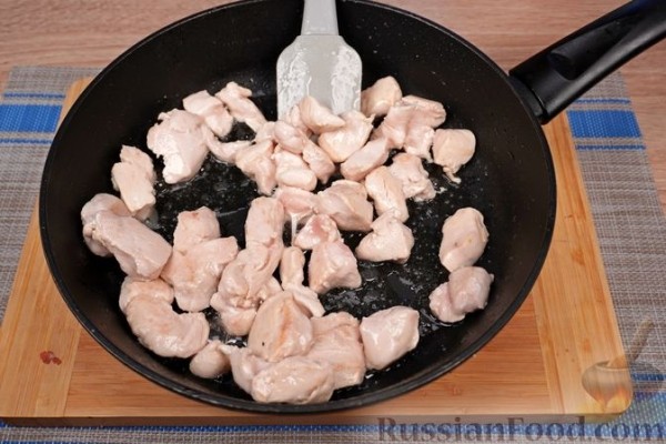 Курица с баклажанами в сметане