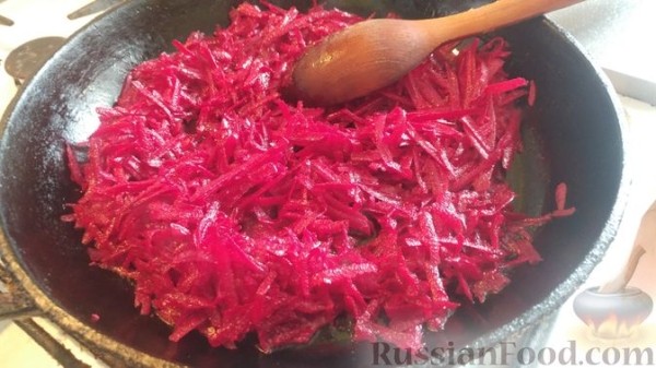 Постный борщ с пекинской капустой, фасолью и черносливом