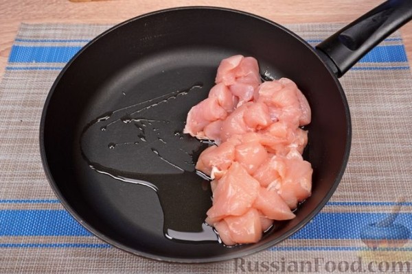 Курица с баклажанами в сметане