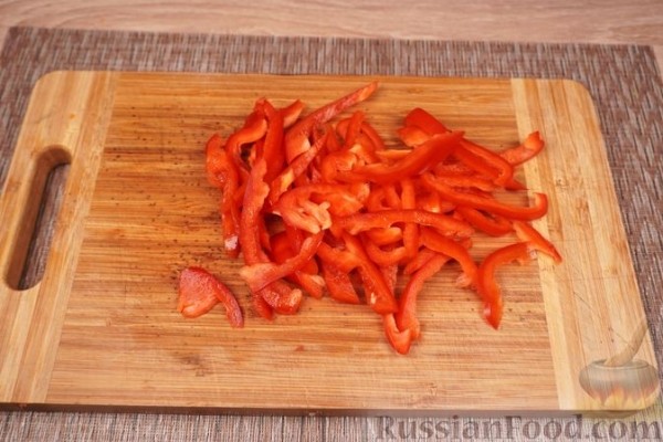 Брокколи, тушенная с мясом