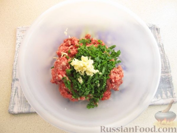 Рулетики из кабачковых блинов с мясным фаршем (в духовке)