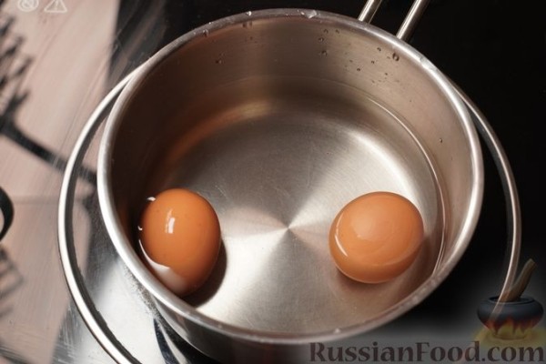 Красный борщ с кабачками и куриным филе