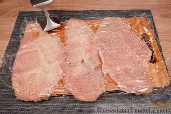 Куриные рулетики с грибами, в сливках