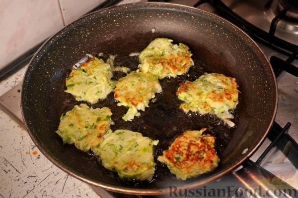 Кабачковые оладьи с рисом