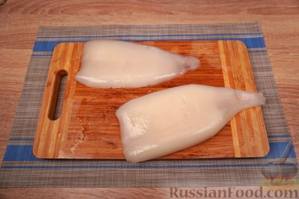 Сувлаки (шашлычки) из кальмаров и томатов черри