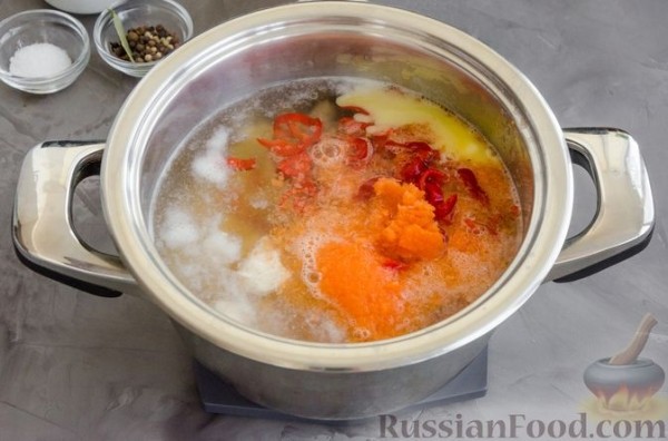 Свекольный суп с куриным филе