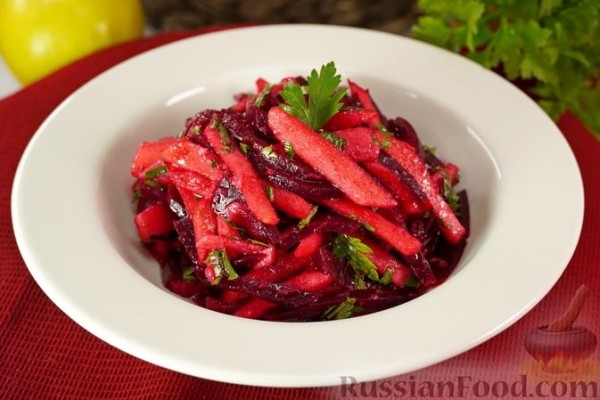 Свекольный салат с яблоком и хреном