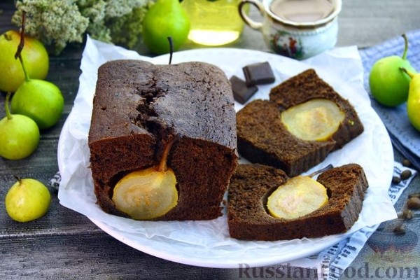 Шоколадный кекс с грушами