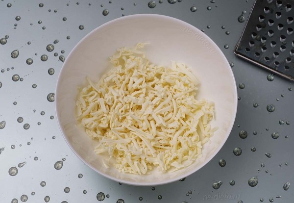 Рулетики из кабачков с сыром