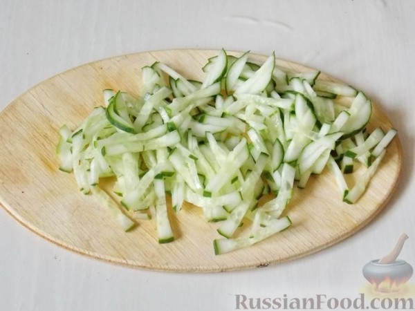 Свекольник со свекольной ботвой и индейкой