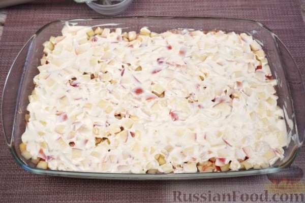 Запеканка из фарша с яблоками