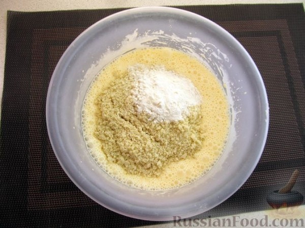 Заливной миндальный пирог с яйцами и зелёным луком (без муки)