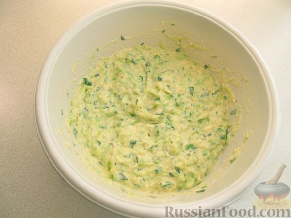 Пирог из кабачков с сыром