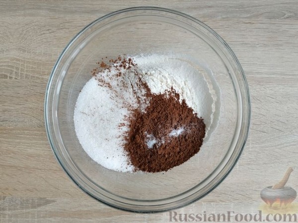 Шоколадный торт с глазурью (в микроволновке)