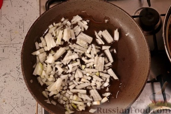 Куриные рулетики с грибами, в сливках