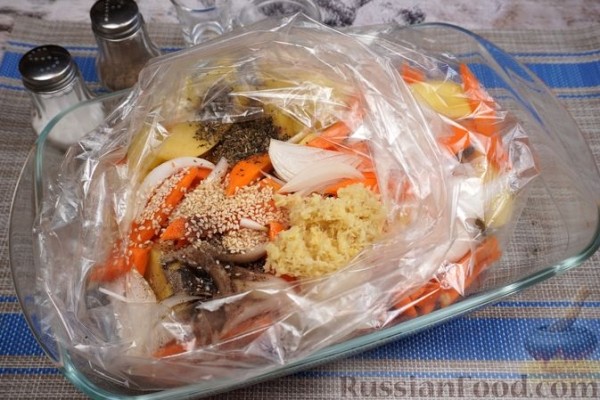 Курица, запечённая с картофелем и имбирём (в пакете)
