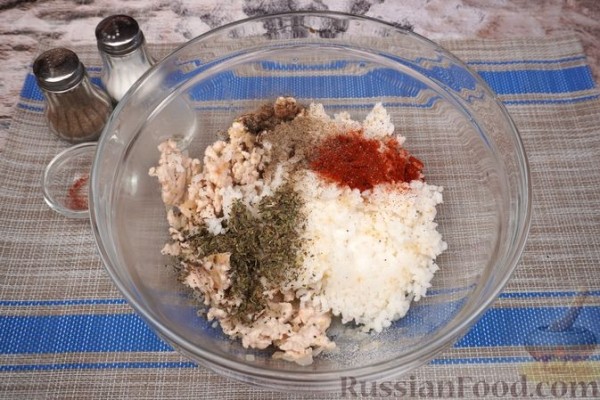 Рисовые зразы с фаршем и сырной начинкой