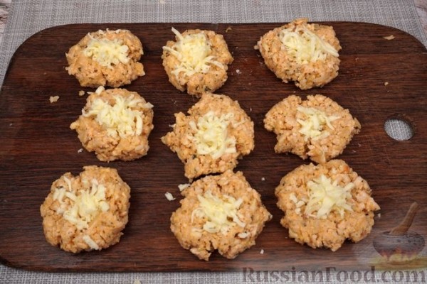 Рисовые зразы с фаршем и сырной начинкой