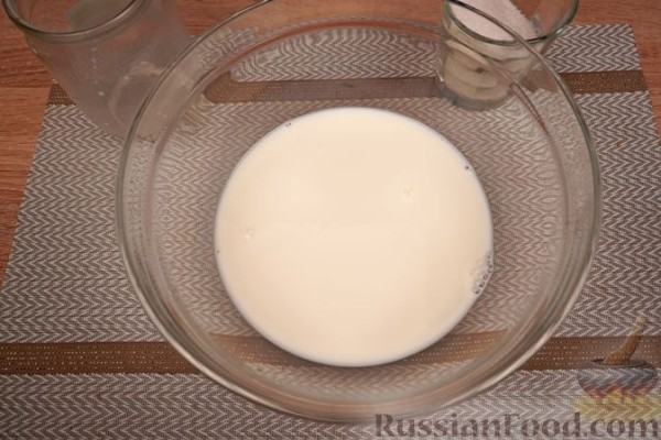 Дрожжевые булочки с персиками