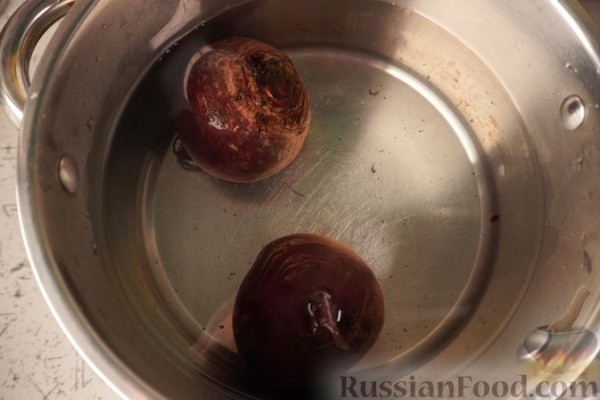 Свекольный салат с яблоком и хреном