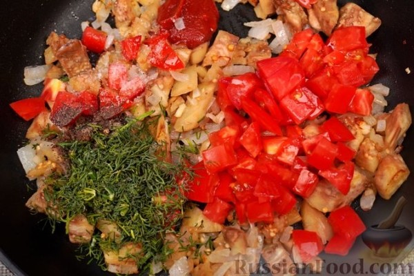 Запечённые баклажаны с фаршем и сыром