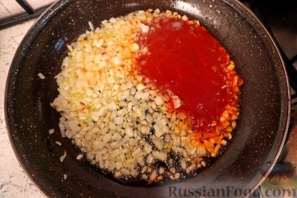 Сарма из свекольной ботвы с рисом и булгуром