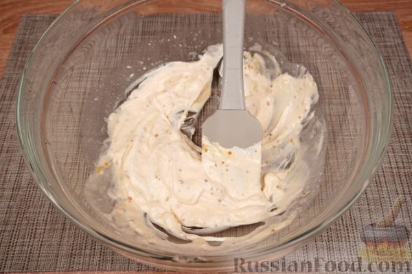 Салат с сельдереем и яйцами