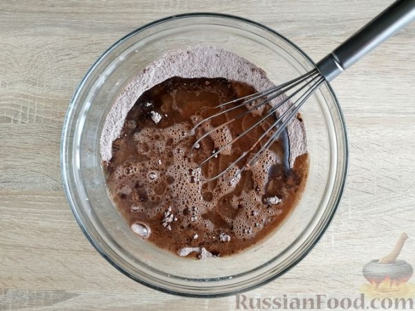 Шоколадный торт с глазурью (в микроволновке)