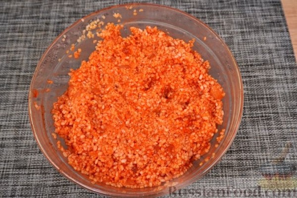 Сарма из свекольной ботвы с рисом и булгуром