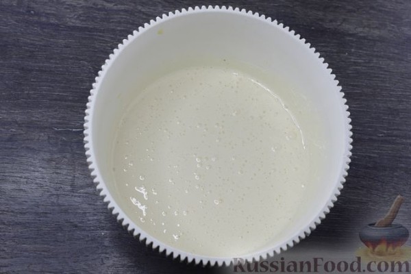Шарлотка с виноградом