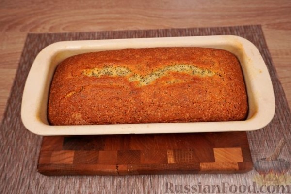 Кекс с маком, цедрой и лимонной пропиткой