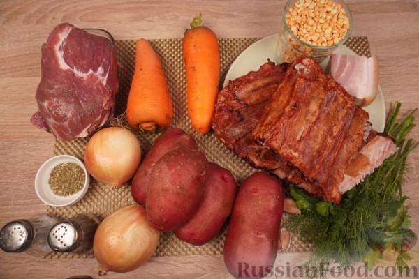 Гороховый суп с копчёными рёбрышками и беконом
