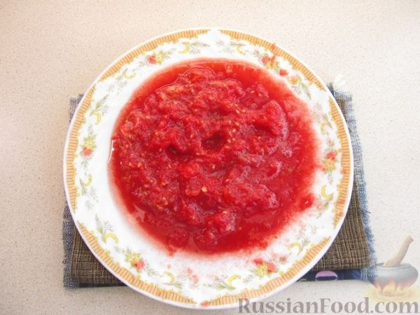Макароны с фаршем, баклажанами и помидорами