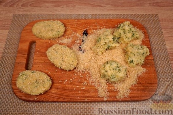 Картофельные котлеты с сыром и зеленью