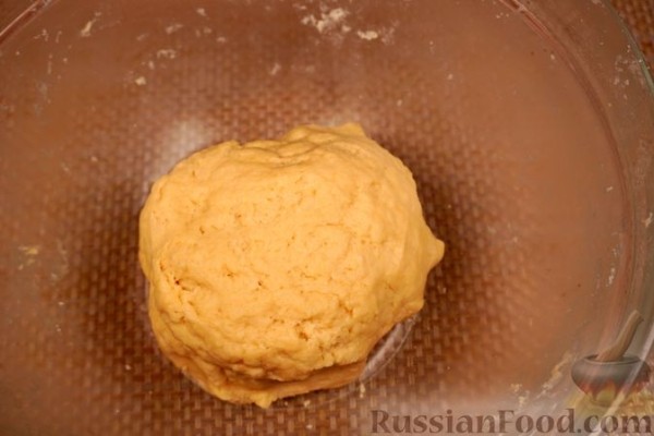 Открытый песочный пирог с рикоттой и грушей