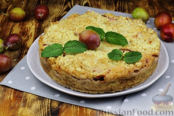 Насыпной пирог со сливами